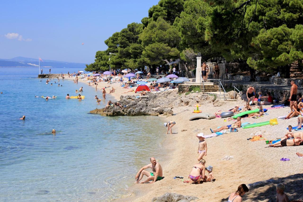Apartments With A Parking Space Brela, Makarska - 18495 Esterno foto