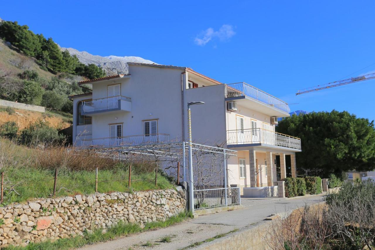 Apartments With A Parking Space Brela, Makarska - 18495 Esterno foto