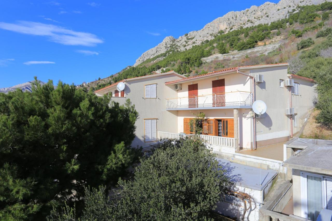 Apartments With A Parking Space Brela, Makarska - 18495 Esterno foto