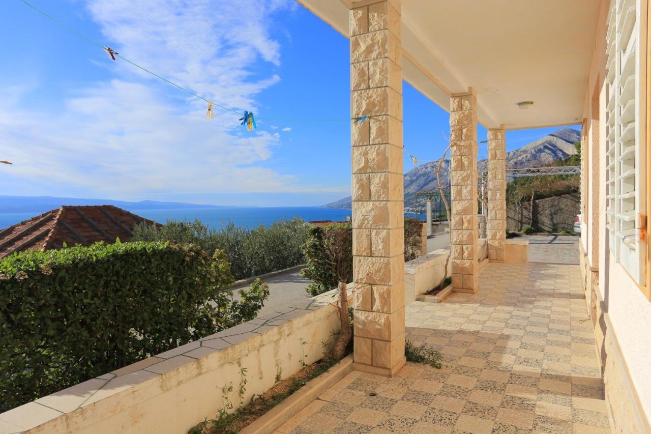 Apartments With A Parking Space Brela, Makarska - 18495 Esterno foto