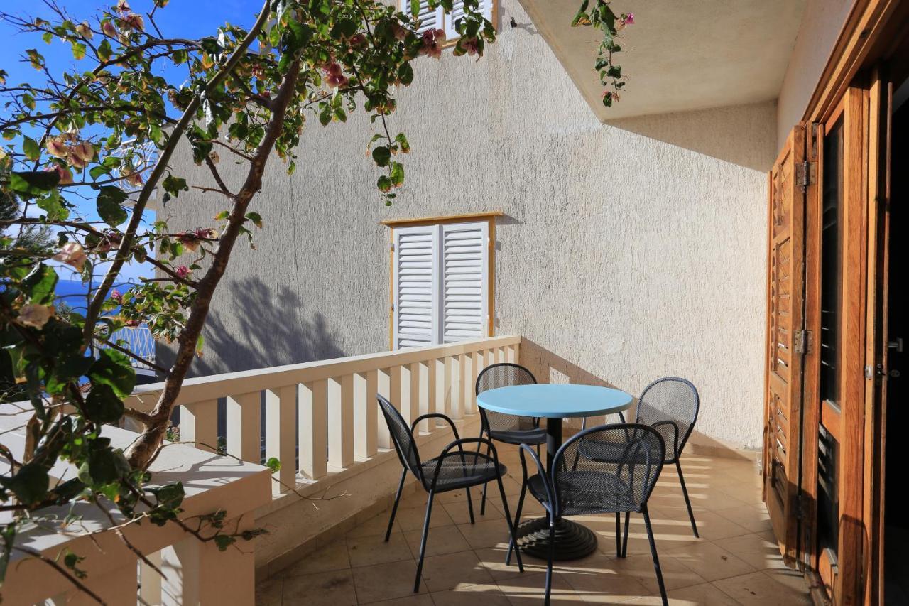 Apartments With A Parking Space Brela, Makarska - 18495 Esterno foto