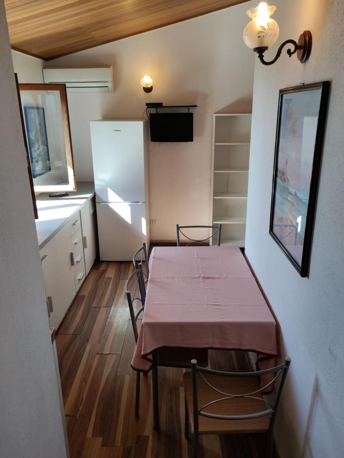 Apartments With A Parking Space Brela, Makarska - 18495 Esterno foto